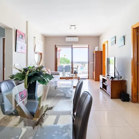 别墅 3 Bedroom With Pool And Jacuzzi *