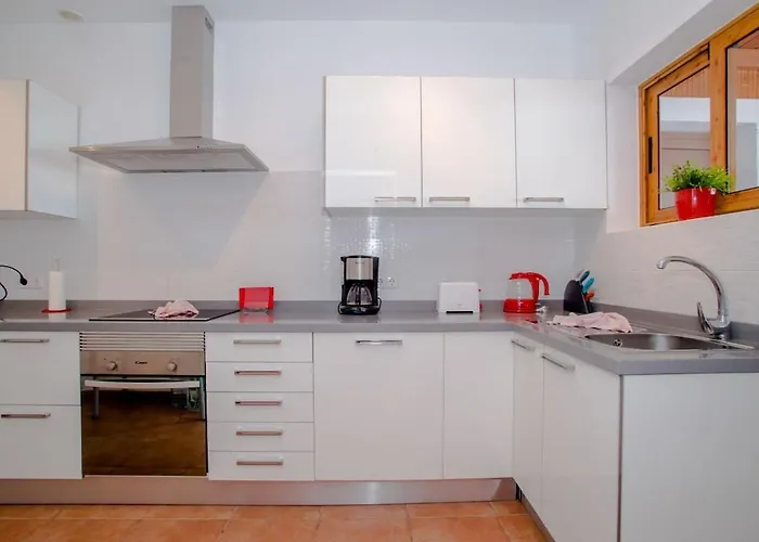 3 Bedroom With Pool And Jacuzzi