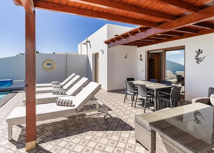 Villa 3 Bedroom With Pool And Jacuzzi Playa Blanca
