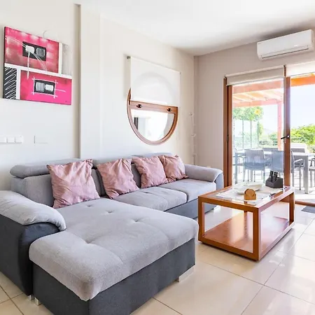 Villa 3 Bedroom With Pool And Jacuzzi *