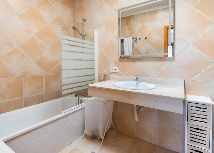 3 Bedroom With Pool And Jacuzzi Vila *