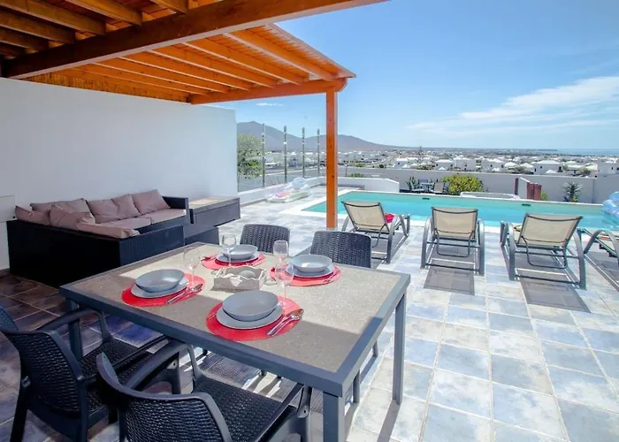 3 Bedroom With Pool And Jacuzzi Villa