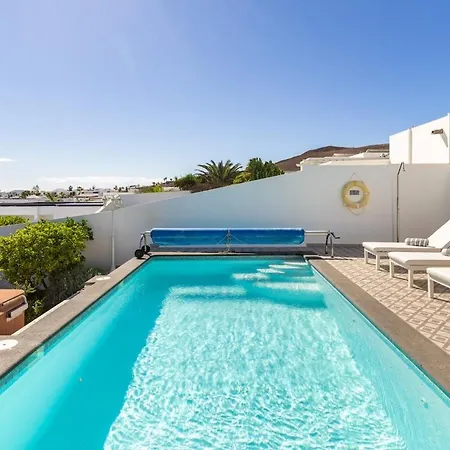 Villa 3 Bedroom With Pool And Jacuzzi *