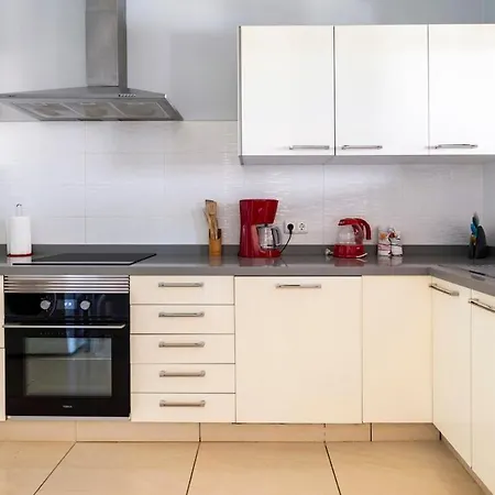 3 Bedroom With Pool And Jacuzzi *