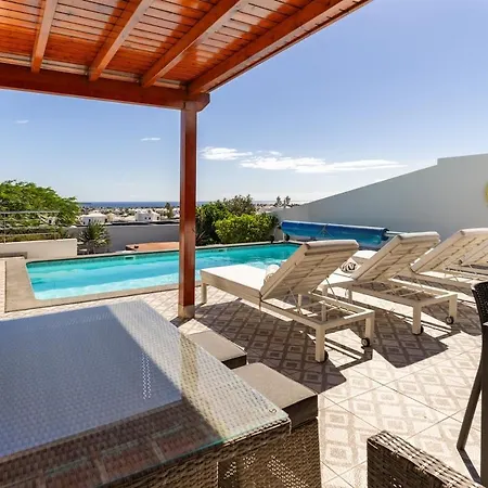 Vila 3 Bedroom With Pool And Jacuzzi Playa Blanca (Lanzarote)