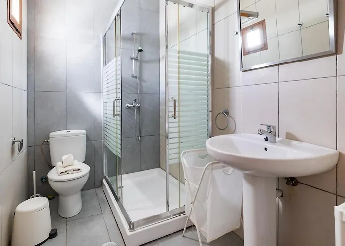 Villa 3 Bedroom With Pool And Jacuzzi Playa Blanca (Lanzarote)