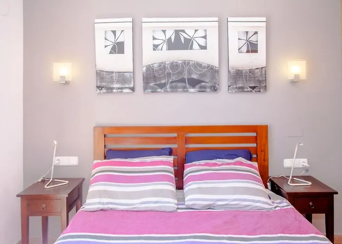 3 Bedroom With Pool And Jacuzzi Villa *