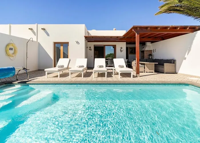 Villa 3 Bedroom With Pool And Jacuzzi